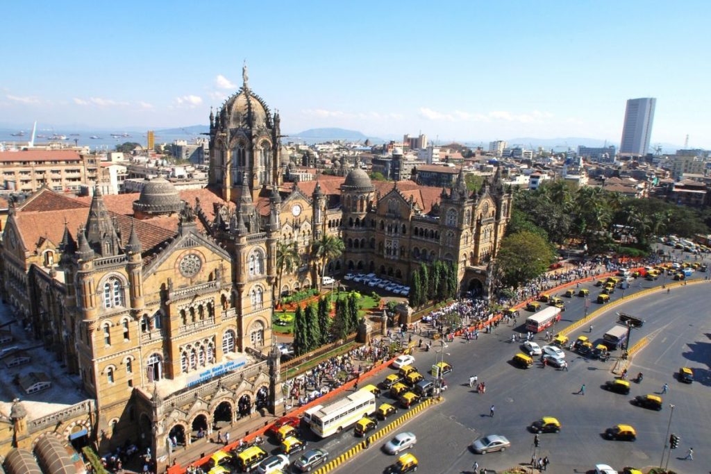 Explore the Vibrant City of Mumbai